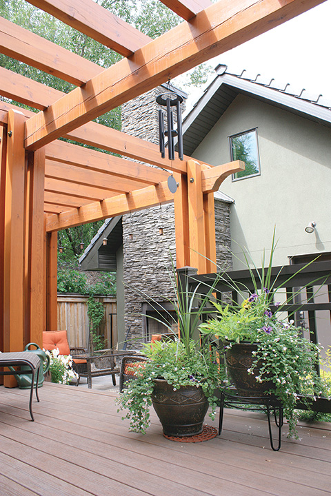 grand garden alberta Planters add to the ambiance.