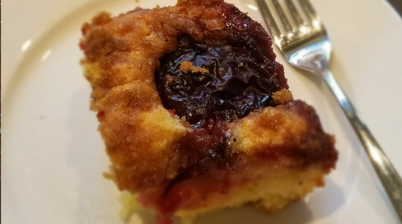 Plum streusel cake